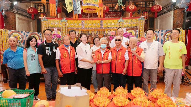 觀音菩薩成道紀念日,高虹安市長赴金山寺、竹蓮寺參香祝禱 。