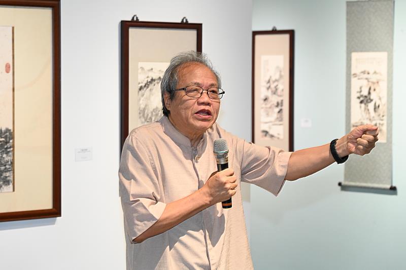 策展人蕭瓊瑞致詞