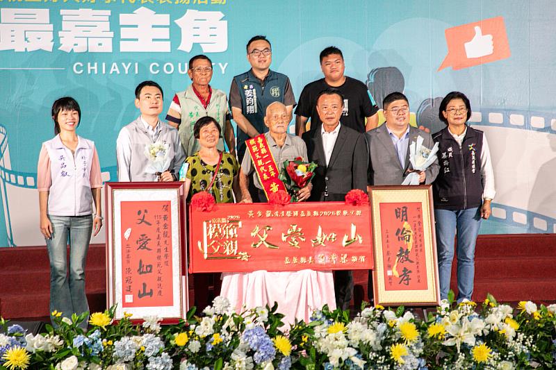 模範父親代表-朴子市黃金龍