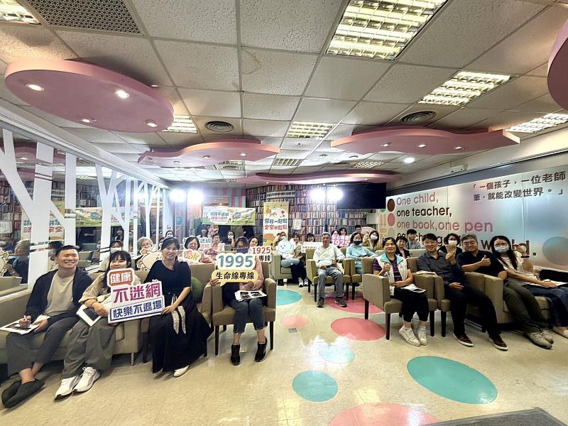 全體圓滿大合照。