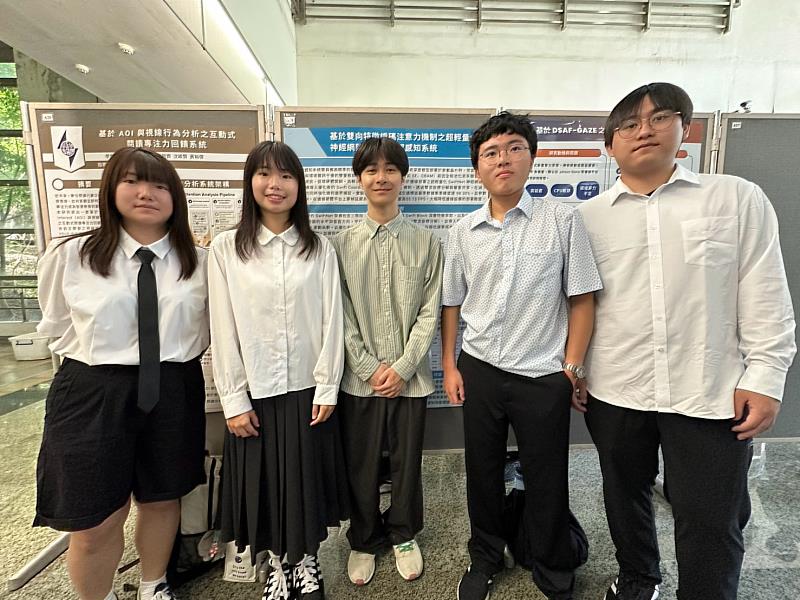 元智資工勇奪中國工程師學會學生論文競賽3獎項，獲獎同學合影。