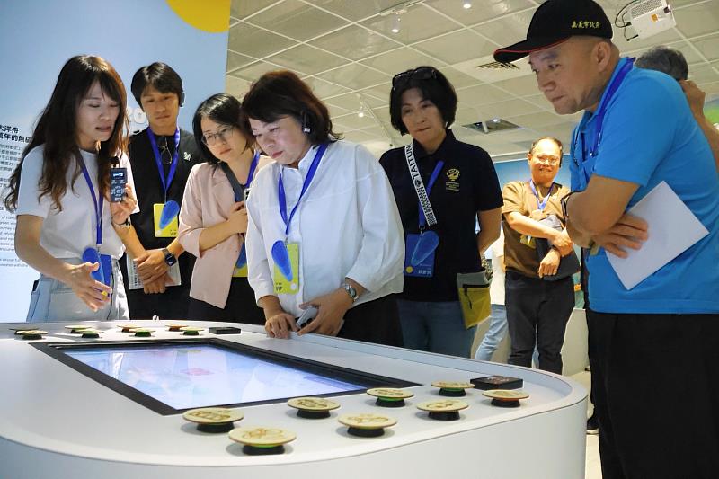 黃敏惠市長帶領市府團隊,參訪台東博覽會各大展區。饒慶鈴縣長率縣府團隊交流城市治理經驗。