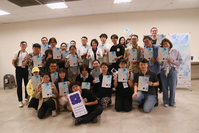 3天2夜「開封臺東」 逾30位青年解開城市3道封印 饒慶鈴聆聽學員成果分享