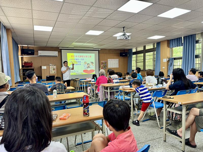 「手心的溫度-親子療癒站」親子共享活動。