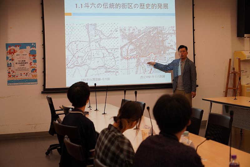 雲科大文資系王新衡教授為學員介紹斗六歷史文化。