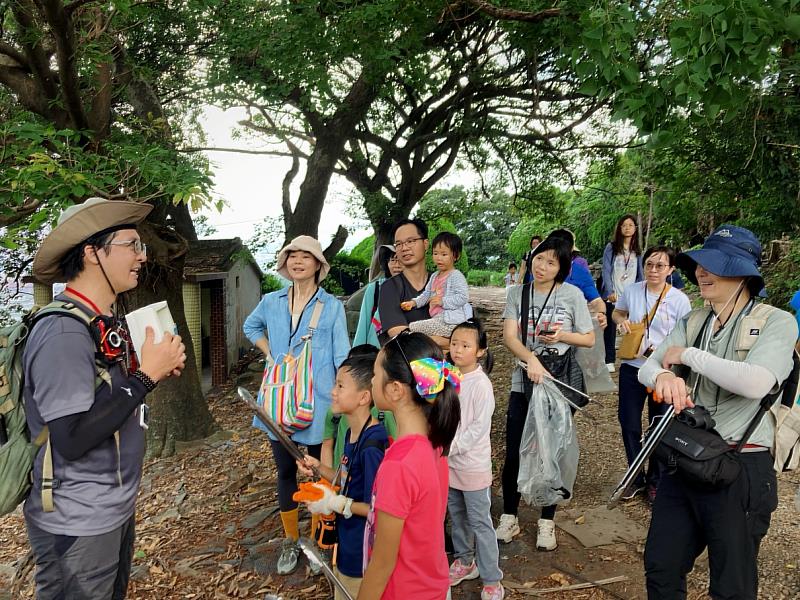 課程串連「雙考古遺址」,以台語導覽踏查國定史前大坌坑遺址。