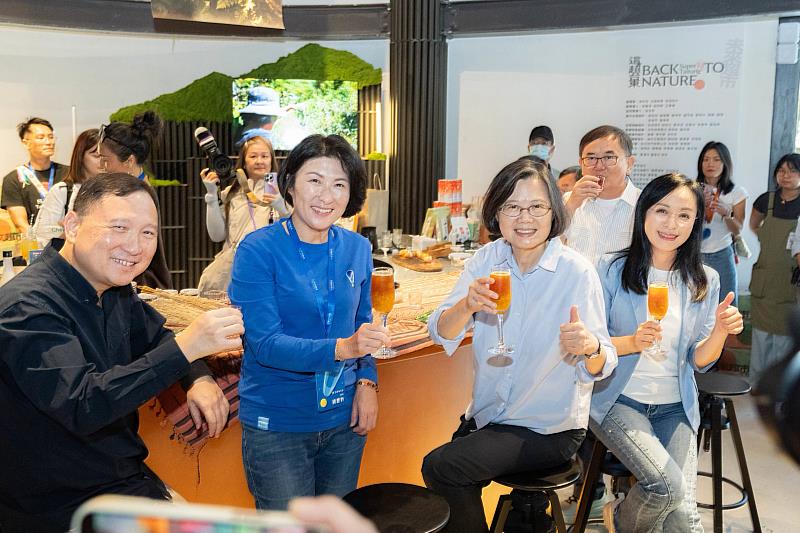 蔡英文前總統參訪2026台東博覽會。