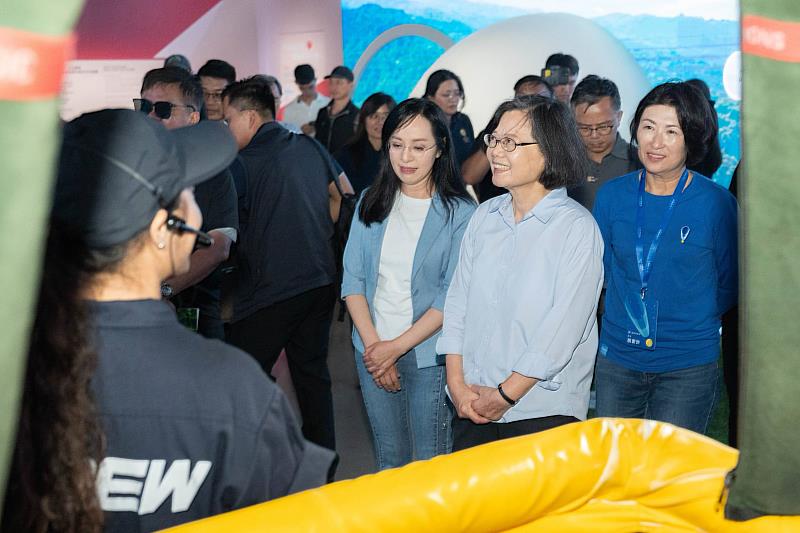 「夢想東升－WALK IN熱氣球」推出限定飛行小學堂 展館限定紀念包持續預購中
