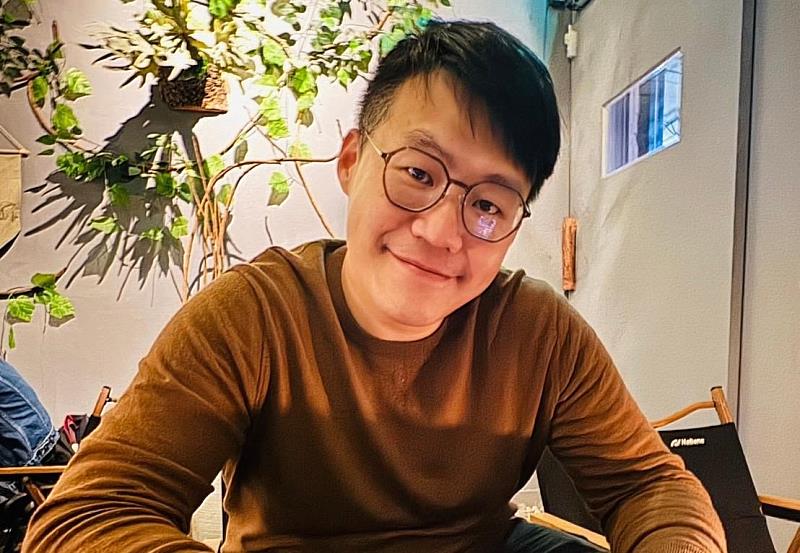 信義房屋土城店羅仁甫入行8年多,真誠關心、定期問候客戶,屢有老客戶回頭找他協助買賣房屋。