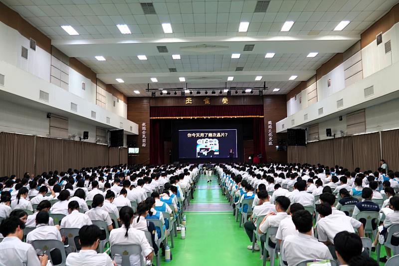 亞大前進檳城開講，吸引破千大馬師生響應，現場展現高昂的科技學習熱情。