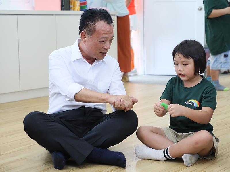 嘉義縣首座公辦公營華德福實驗小學揭牌 排路國小開啟多元教育新篇章