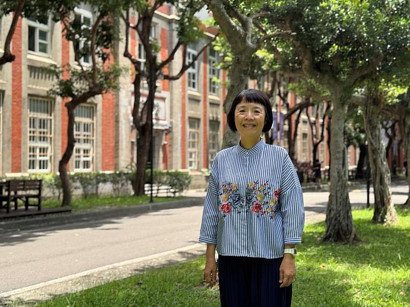 臺師大幼兒與家庭科學學系教授兼家庭研究與發展中心主任林如萍老師，榮獲教育界最高榮譽「師鐸獎」。