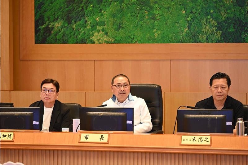 中颱白海豚逼近，新北市長侯友宜指示高標準防範、全力防災。