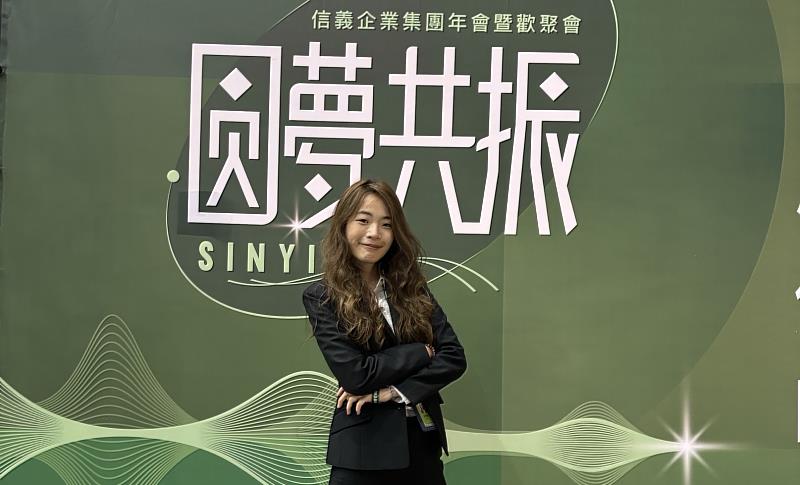 信義房屋中科東大店主任周旻靜畢業於中山醫學大學社工系,曾在勵馨基金會、社會局家防中心等單位擔任兒少保護社工師14年,期間包含2年多擔任社工督導,3年前轉職來到信義房屋。