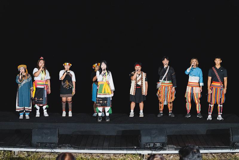 水陸交織今夏最美熱氣球夢幻聯動水舞展演 點亮池上大坡池