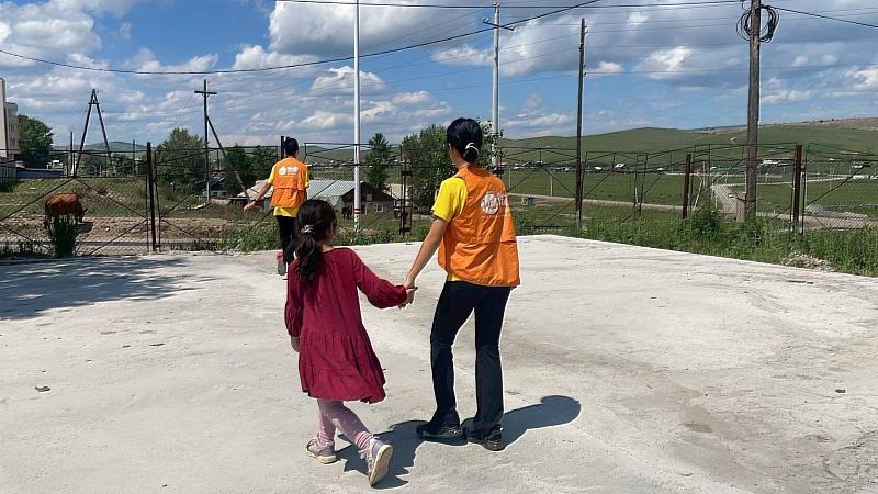 培英國中師生前往蒙古國進行志工服務。