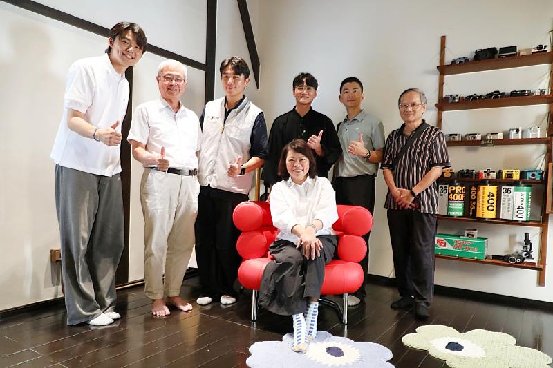 黃敏惠市長參觀「津本喫茶部食堂－黃文醫師故居」。