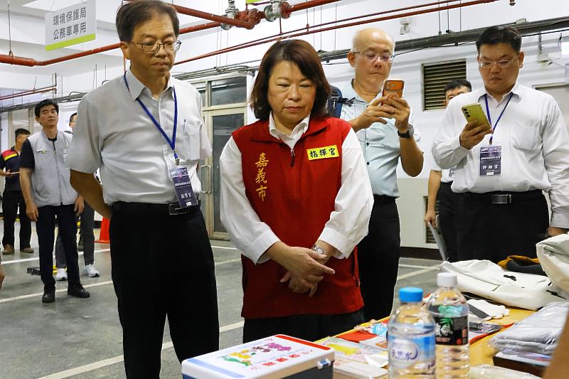 黃敏惠市長視察防災用品準備情形