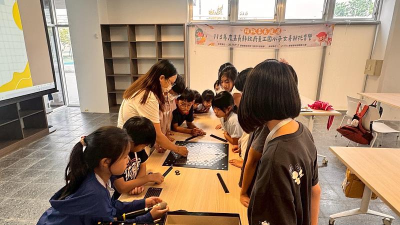 嘉義縣兒童及青少年家庭福利館陪伴兒少快樂成長