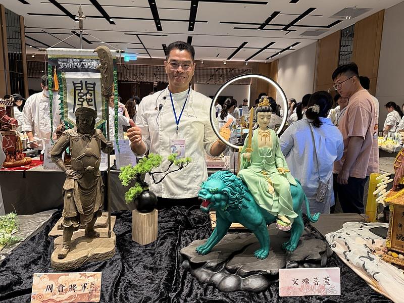 技藝傳承典範！中信科大餐飲系楊順龍老師國際廚藝賽勇奪3金再創高峰。（圖／中信科大提供）