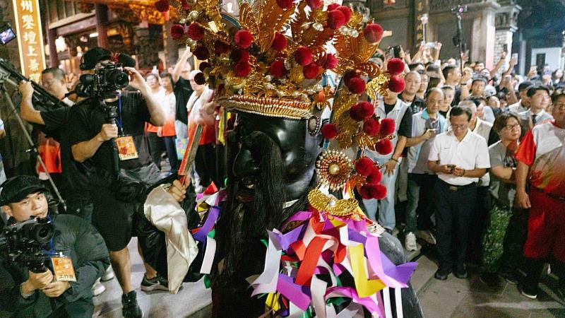 竹塹中元城隍祭「福門大開」揭開序幕。