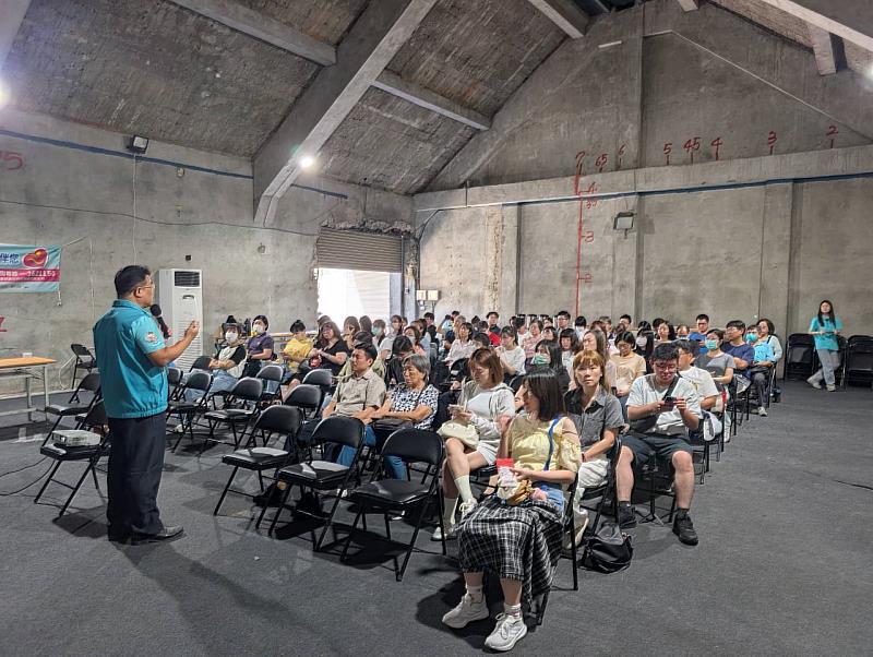 嘉義縣「心的映像館」走進山區,以電影開啟心理健康對話。