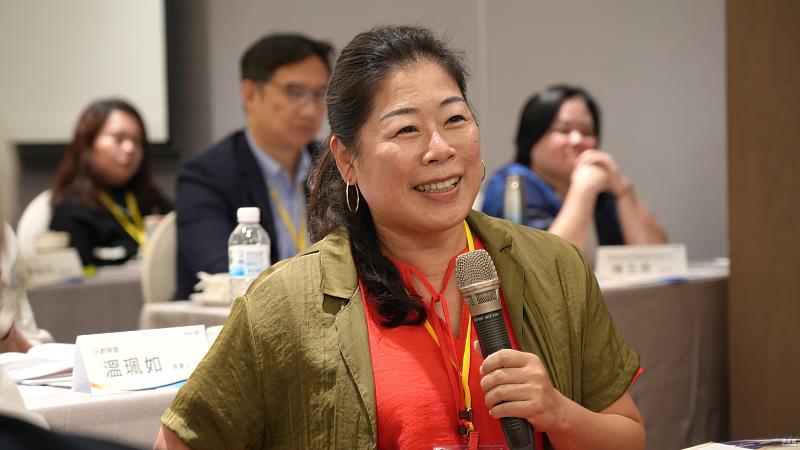 學員於綜合座談中熱絡交流。