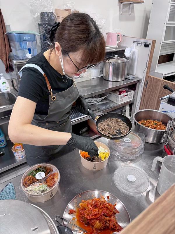 嘉縣職訓助攻職涯翻轉 學員考取證照圓創業夢