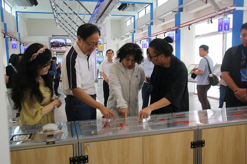 張善政率桃園市府團隊走訪東博會 饒慶鈴分享城市策展經驗