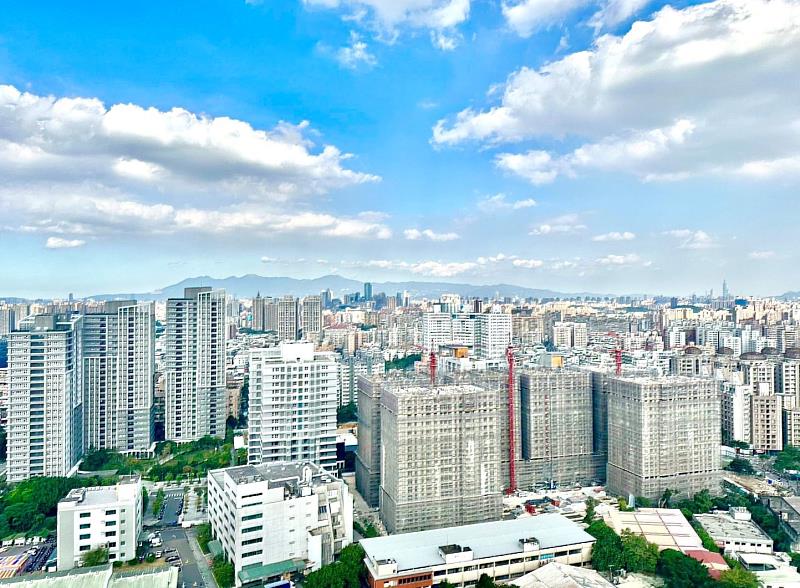 永慶房屋提醒，預售屋、中古屋購買注意事項不同，購屋族應針對物件特性仔細驗收，透過制度保障以確保交易安全。（永慶房產集團提供）