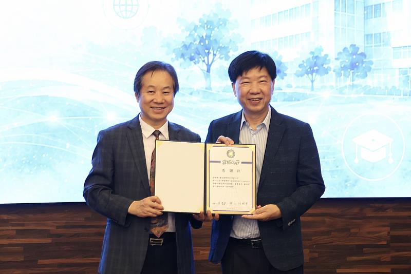 張國恩表示，朱家良董事長的捐贈，展現校友與產業共同支持大學轉型的力量。對東海而言，AI帶來的不只是工具革新，而是教育模式的根本改變。