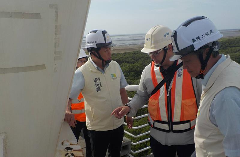 新竹市十七公里海岸線重要地標「豎琴橋」，啟動「吊索更換工程」及「螺栓更換暨橋梁塗裝工程」。