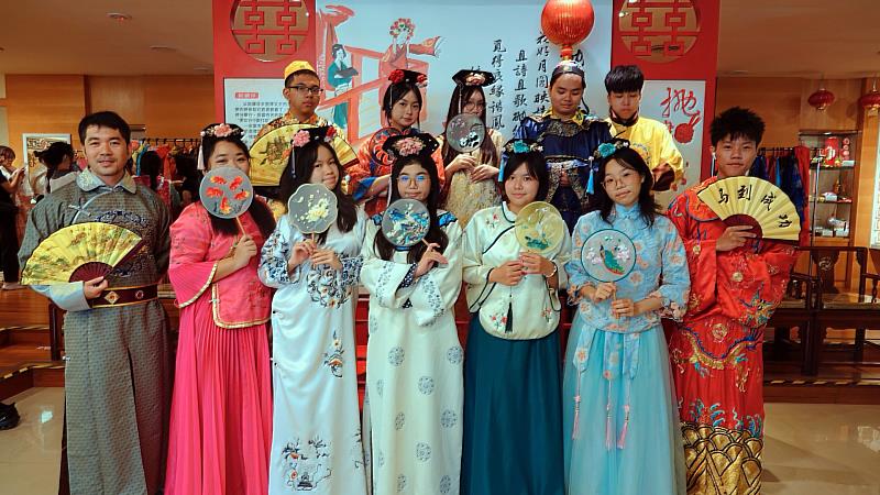 學生表示，這趟臺灣之旅收穫豐富，不僅學習華語，也結交了新朋友，並希望未來還有機會再次來臺參加交流活動。