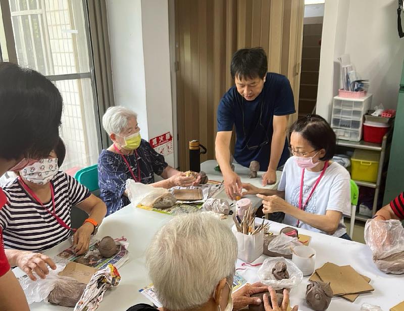 心亮團體樂無比!陪伴憂鬱長者活出幸福原動力