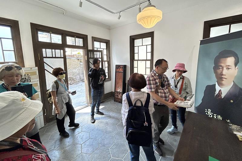 南大文資系團隊現勘湯德章故居，規劃串聯歷史記憶、文化場域與轉型正義教育。