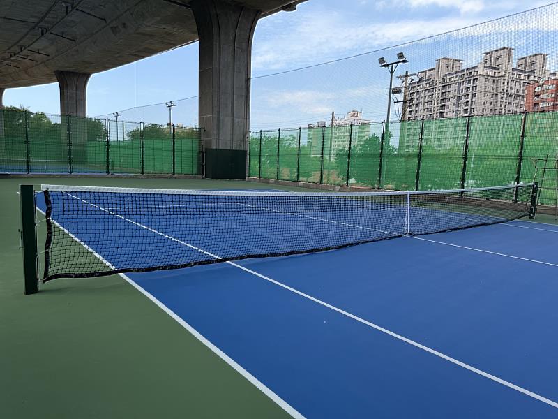 新竹市景觀大道網球場整修完工啟用。