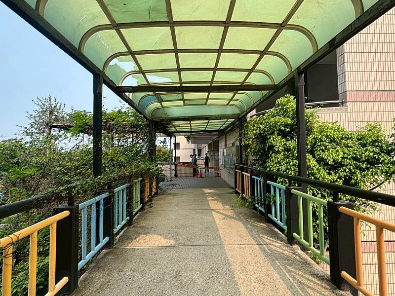 高虹安市長拍板412萬元市款,全額改善香山高中志道樓連接空橋。