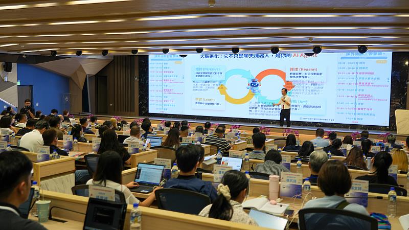 本次會議將AI與SEL議題納入工作坊,把科技工具轉化為支持學生、強化社團經營與提升輔導品質的力量。