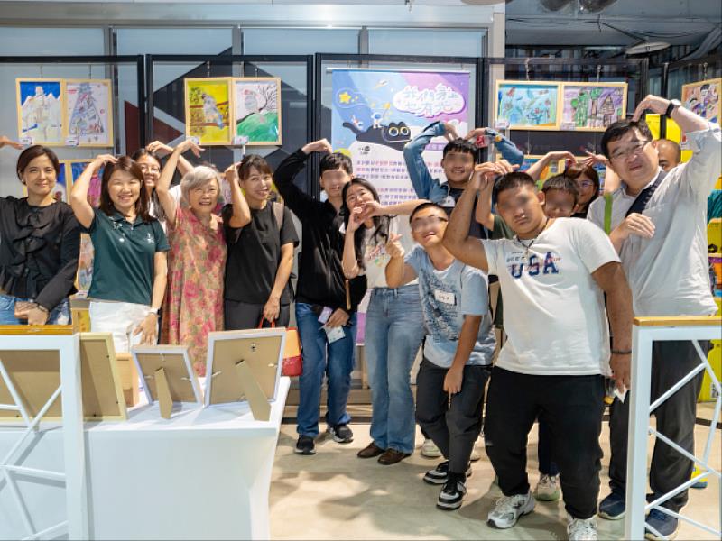 企業及各界機構的支持,圓夢之星與所有學美術的孩子實踐展覽的願望。
