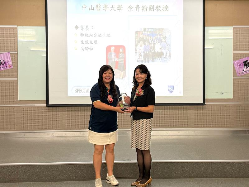 余青翰(右)以培育「科研幼苗」的信念,從研究探索到賃居安全、社團支持,期許成為學生遭遇困境時可依靠的後盾。