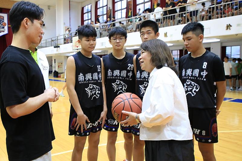 黃敏惠市長鼓勵球員