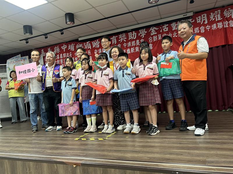天恩慈善會、台北嘉義同鄉會中埔聯誼會及歐旻慈善基金會捐贈教育獎助金-1