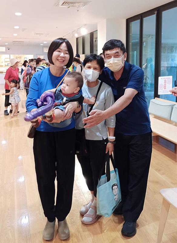 祖孫玩藝夏！臺東祖父母節家庭日 250人同樂共創幸福回憶