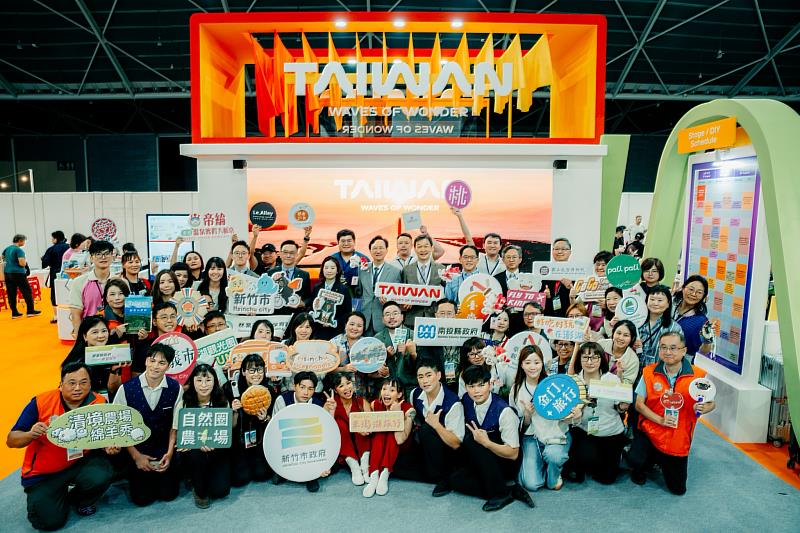 市府團隊參展新加坡最大出境旅展NATAS Holidays大合照。