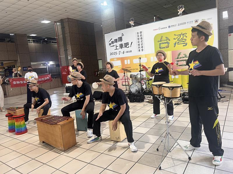音樂饗宴與公益交織 新北市樹林救國團溫暖地方民眾
