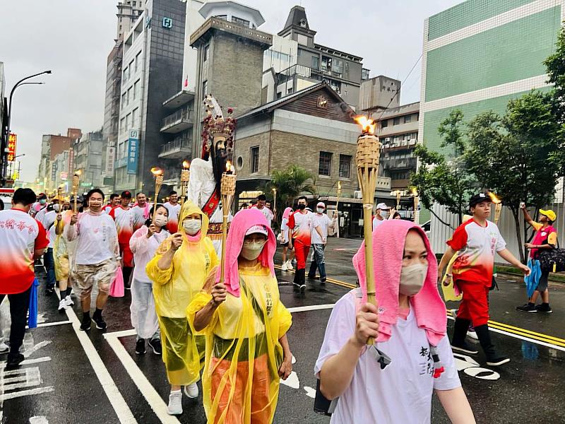 中元城隍祭「查夜暗訪」登場。