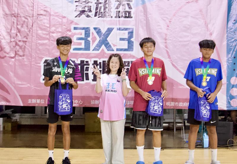 籃球少年熱血開戰！第5屆桃運英雄盃吸引北北桃12隊同場競技。