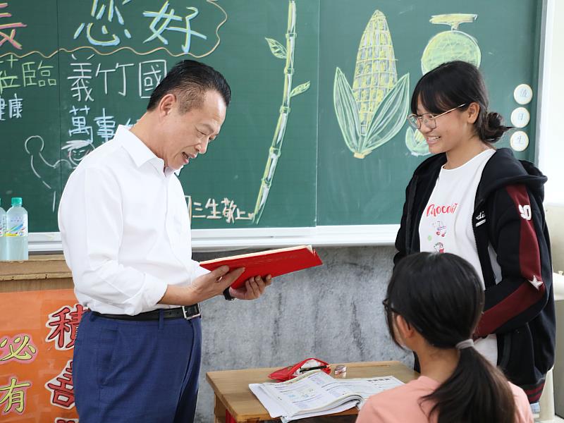 開學倒數 翁章梁視察義竹國中整備工作 守護師生安心學習