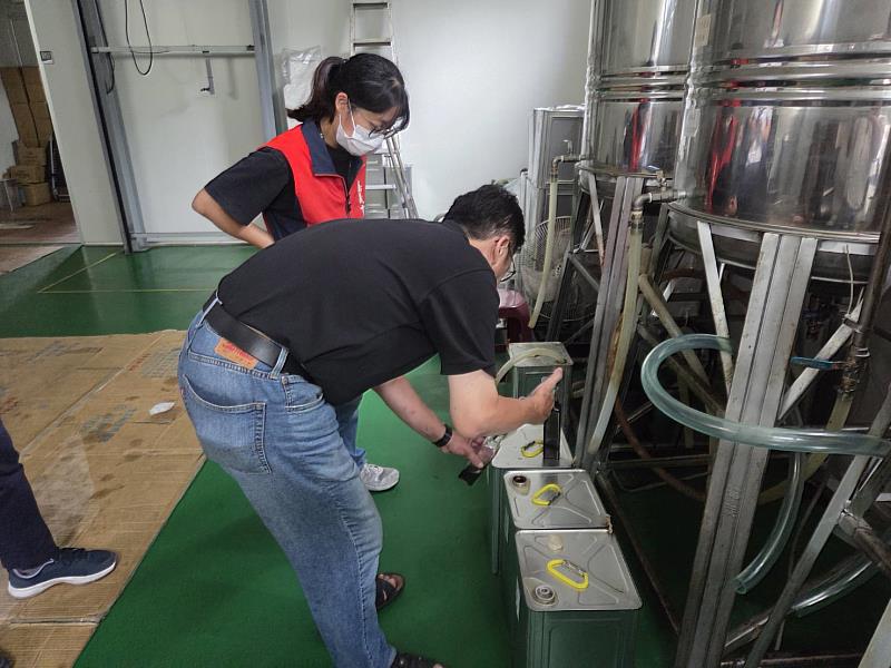 衛生局籲民眾暫停食用統購實業問題麻油。