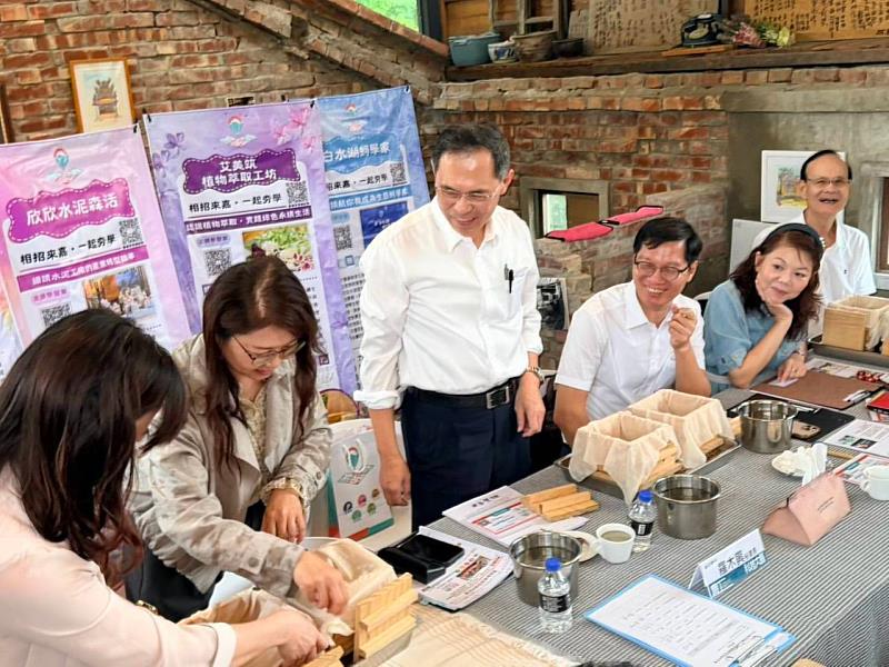 教育部訪視東石夯學點「塭仔的青春美夢」，見證夯學推動成果。